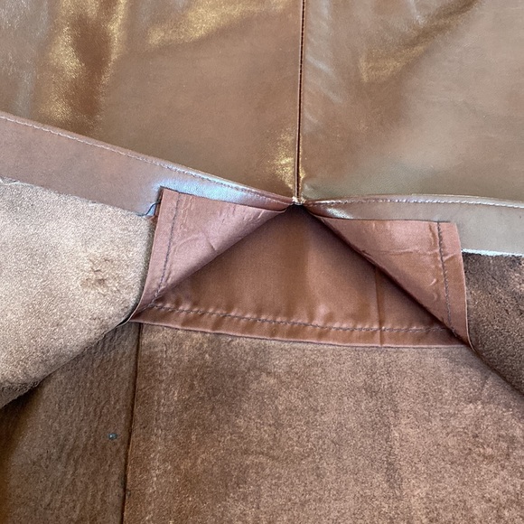 Creation Jez Montreal, ladies brown leather skirt in size 3. - Picture 4 of 8